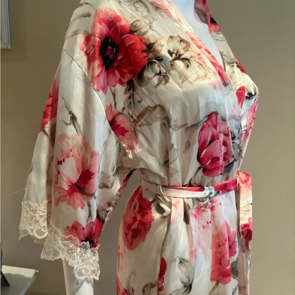 Floral Kimono Robe with Lace Trim